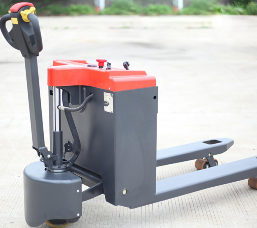 電動(dòng)叉車的價(jià)位會(huì)受到品牌，型號(hào)，配置等因素的影響